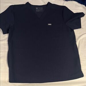 Figs Women's V-Neck Catarina one pocket Top Navy Blue